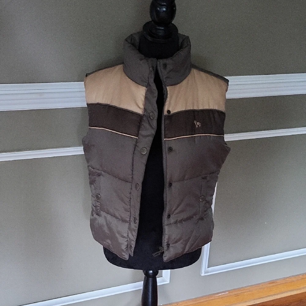 BONGO Green and Tan Puffer Vest Size Large